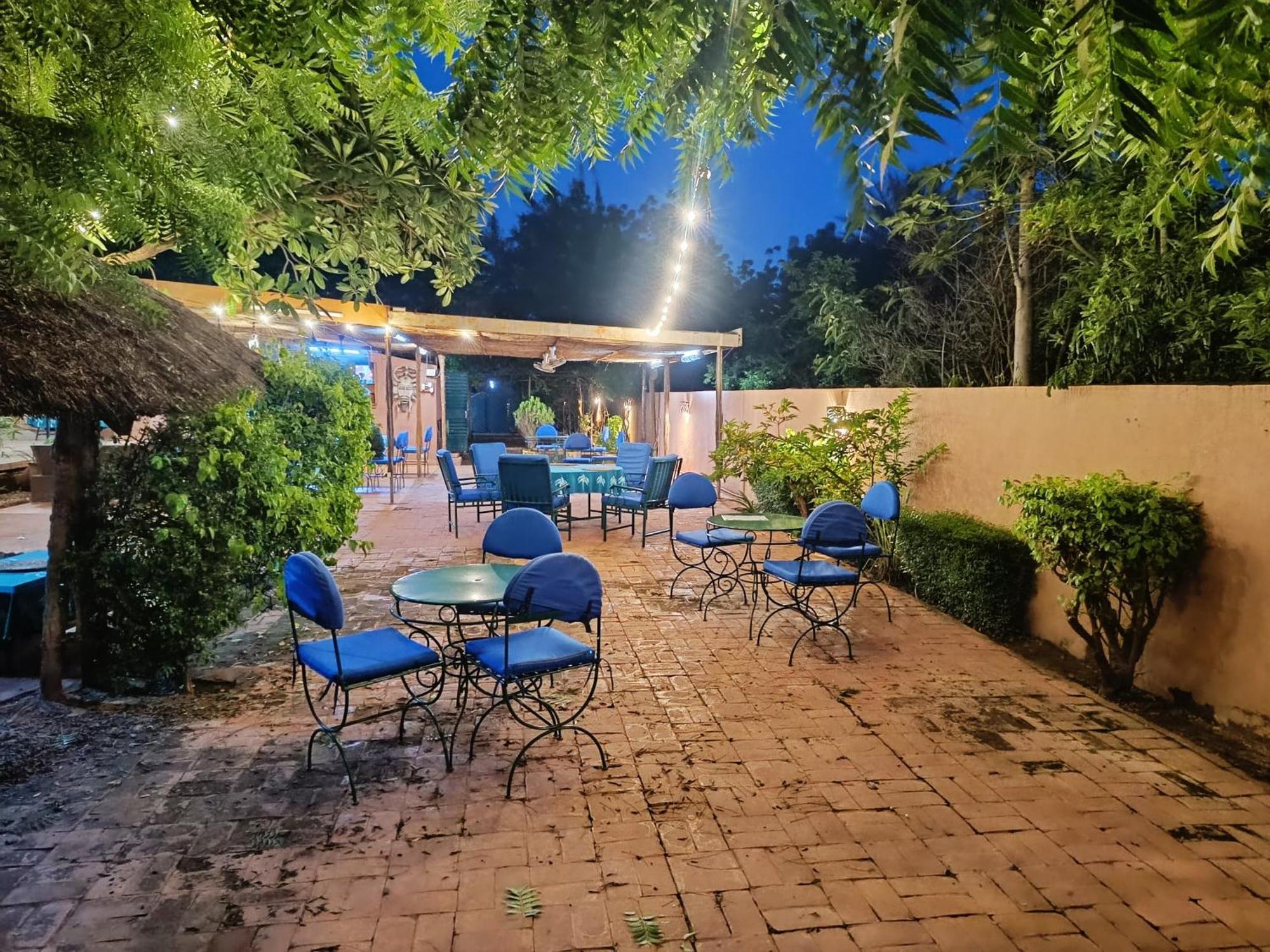 Hôtel Les Palmiers Ouagadougou Extérieur photo