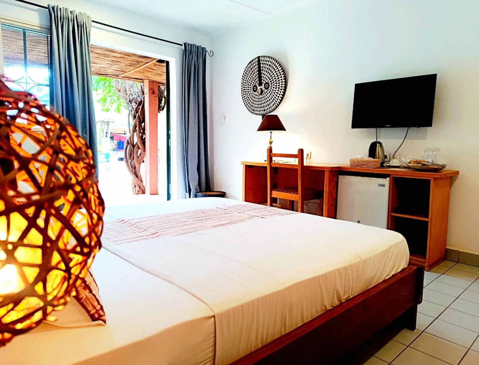Hôtel Les Palmiers Ouagadougou Extérieur photo