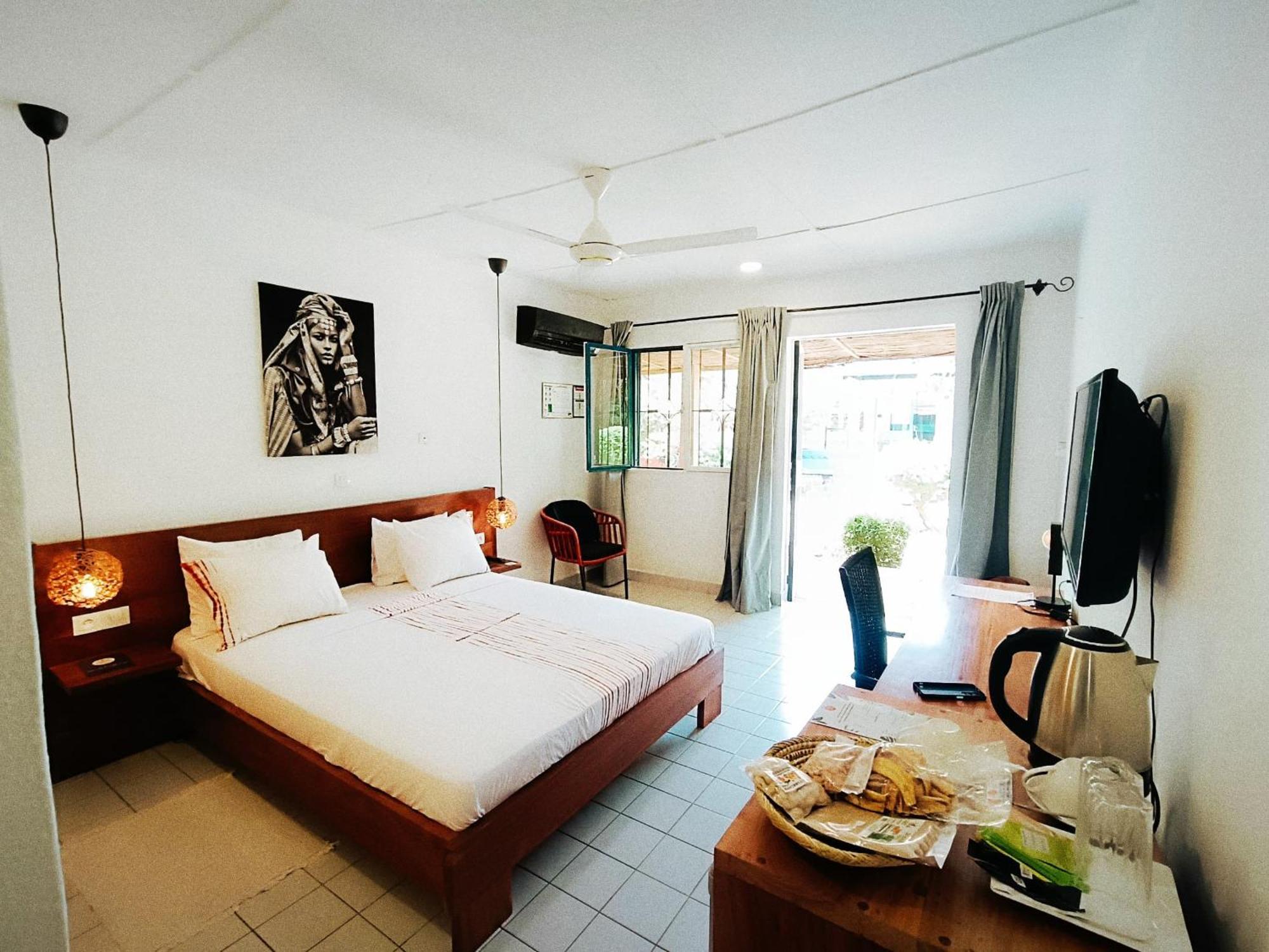 Hôtel Les Palmiers Ouagadougou Extérieur photo